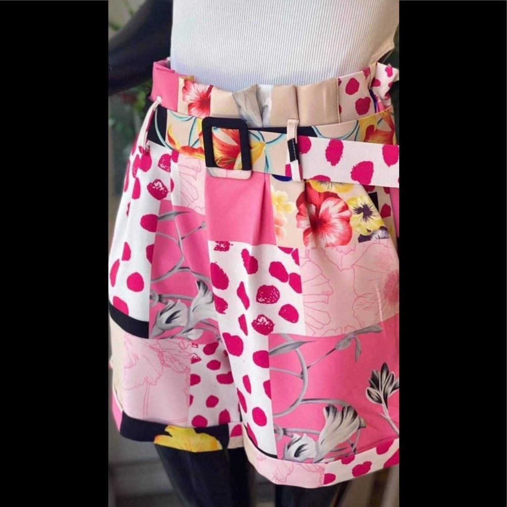 SHORTS PINK CUTE SIZE M